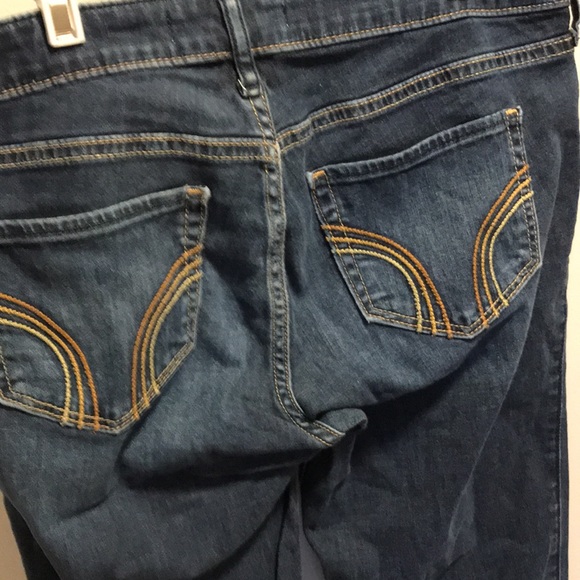 Hollister dark wash size 9L jeggings. - Picture 4 of 4